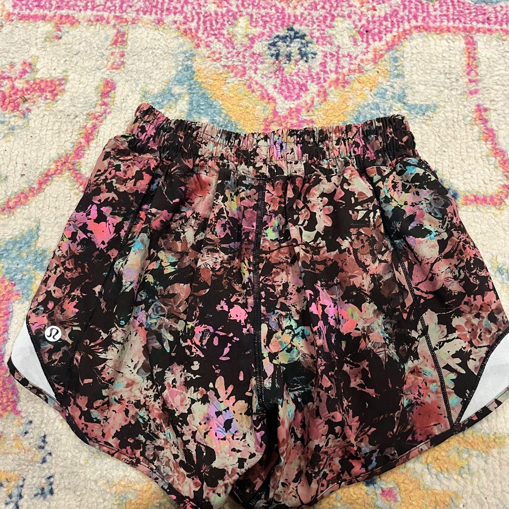 Lululemon Athletica Women's Multicolor Floral Shorts